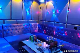 大四女学生被学校领导强吻，辅导员就说就当狗舔了，你也被舔过？图片