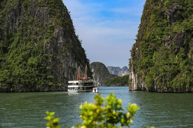越南下龙湾，风景秀丽
