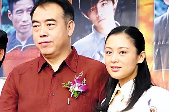 长得太美被导演占为己有，4年后生下大明星儿子，16就开始争光了