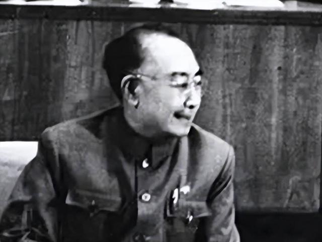 66年，宋任穷通知吴德来北京工作，吴德却说：能不能不去？