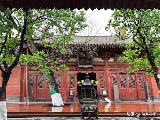 华严寺：“八大辽构”之七，拥有最美辽塑菩萨和最美古代书橱