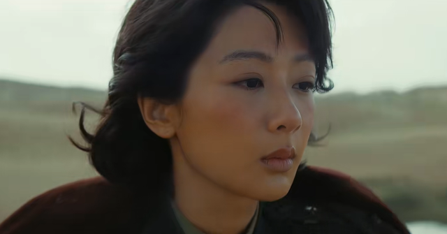 用力过猛？31岁杨紫面相变了	，走上“不归路”，张艺谋的话应验了