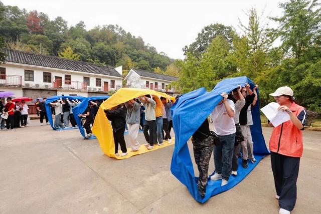 300人银杏下相约！韶关这场“交友局”真甜