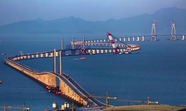 明明已有港珠澳大桥，为何又耗资500亿建深中通道？真的值得吗？
