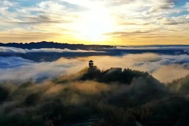 坐高铁游广元 | 今年夏天，为什么一定要宿进曾家山？