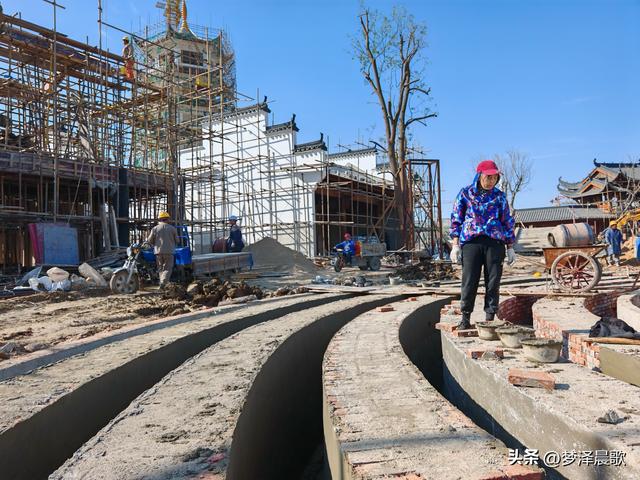 云梦祥云湾：徽派园喷泉舞台建设忙 将与老街联动焕新