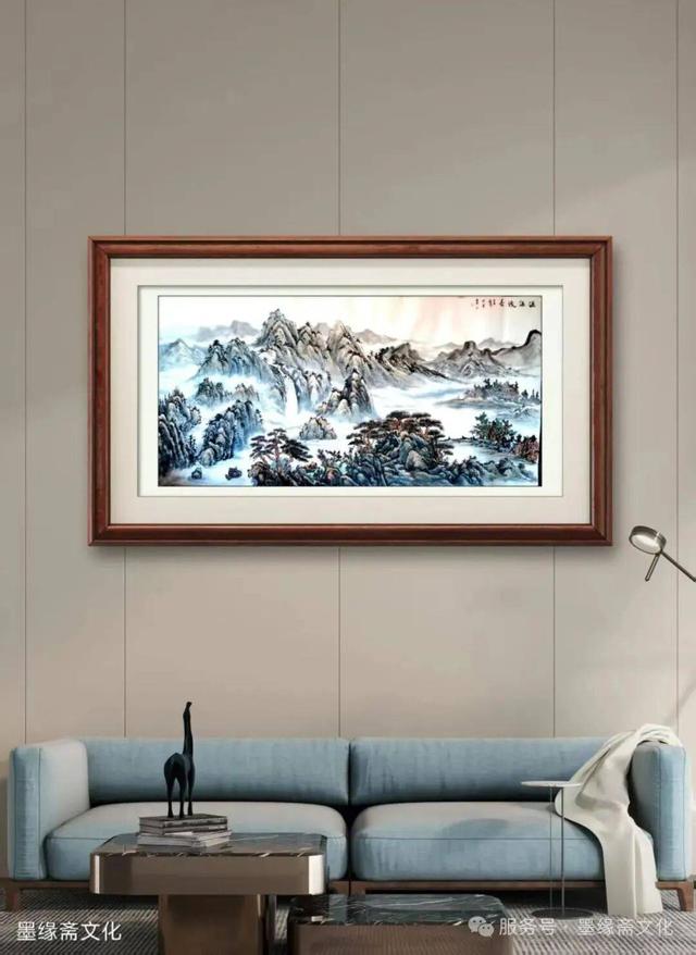 沙发后面挂画如何选择？从空间适配到风格美学的实用指南