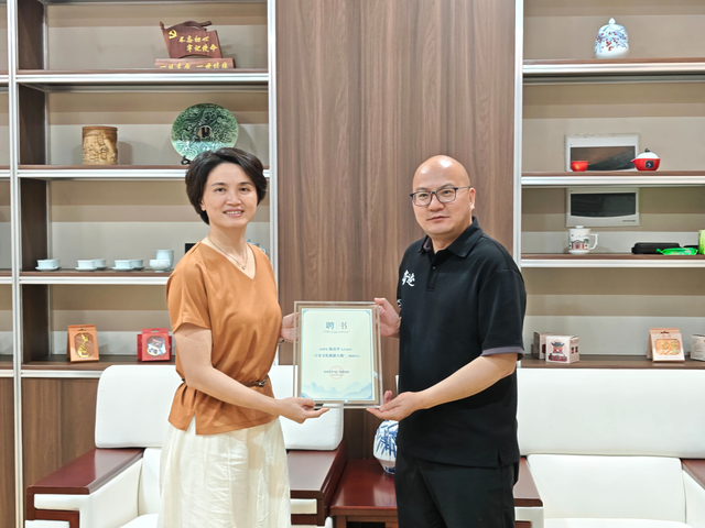 江西籍天才编剧，凭借《追风者》一炮而红，荣膺吉安文化旅游大使