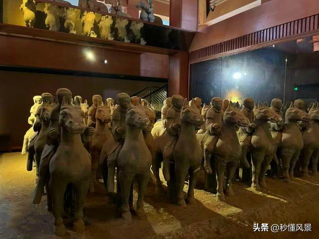 江苏庞大的地下宫殿，出土中国年代最久远的金缕玉衣，还有兵马俑