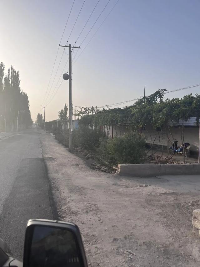 只靠旅游，撑不起新疆的现代化