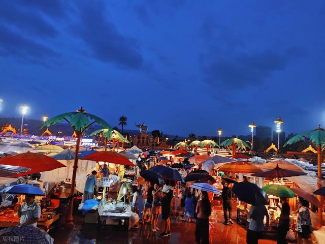 广东阳江和云南西双版纳哪里更适合老年人过冬旅居？