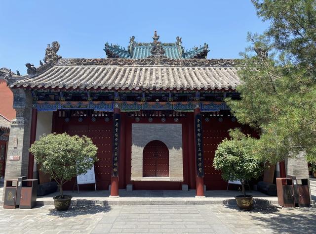 这座被火车拉来的中原第一省会，比你想象的要好玩多了