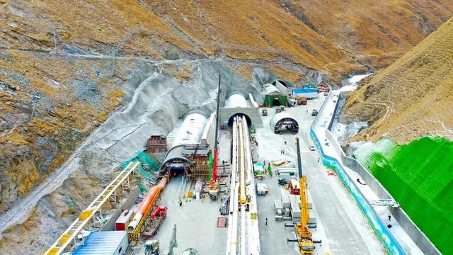 20分钟穿越天山！中国最长隧道即将通车，新疆自驾游迎来黄金时代