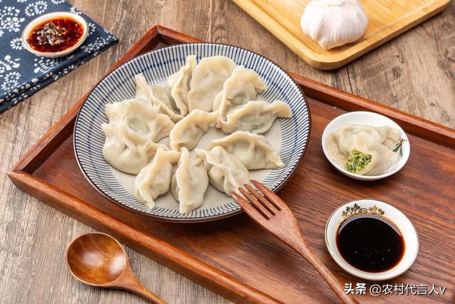 “立冬不过午，三九雪堵门”，明日立冬，今年冬天雪大吗？早了解