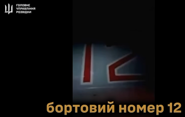 战火烧进俄腹地！乌游击队潜入机场深夜徒手纵火，烧没2架苏-30