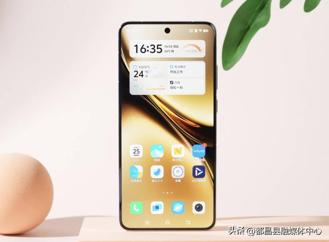 vivo亮出“底牌”，16GB+512GB下跌1454元，天玑9400+2亿像素