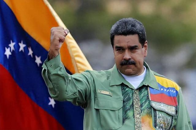 委内瑞拉致电中方后，油轮得到大批军舰护航，特朗普还是算漏一环