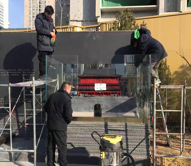 太原复建明清府城振武门，城楼微缩景观亮相街头，锦绣太原打卡地