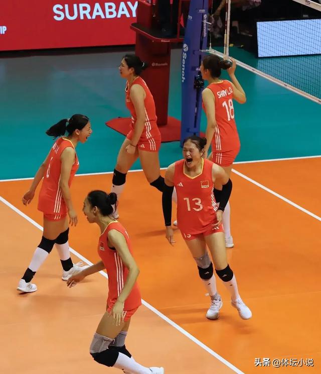 四强全出炉！中国U21女排0-3不敌意大利，卫冕冠军出局，日本晋级