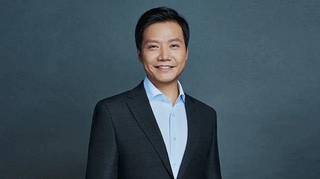 60岁每天工作18小时！雷军携小米16亮剑，逆袭比爽文更燃
