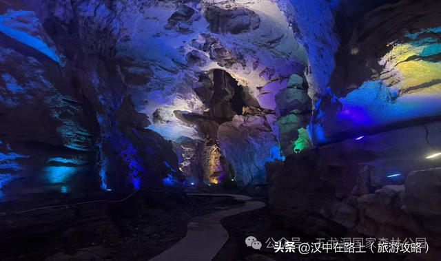 国庆与中秋节陕西五龙洞国家森林公园优惠多多，秋景惊彩呈现！