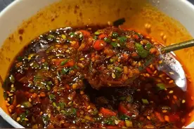 秘制万能蘸料的配方，蘸饺子，涮火锅，蘸肉拌凉菜都好吃，学一学图片