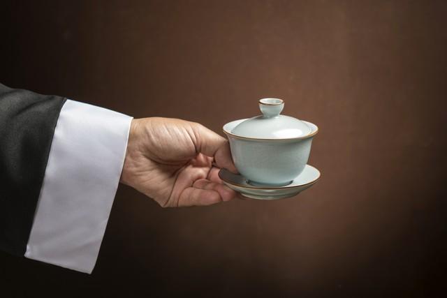 医生发现：前列腺增生大量喝茶，用不了多久，身体或有6大变化