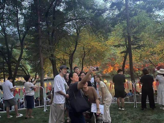 千山奇妙夜 让外籍留学生惊叹
