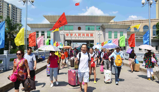 泰国的“中年危机”VS越南的“青春攻势”，谁在俘获中国游客的心