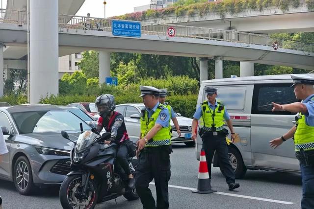 8月1日起，电动车、摩托车、三轮车上路“3禁1牌2证”，车主注意