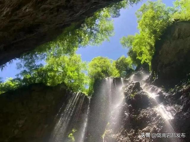 避暑胜地·康养宕昌｜昼游官鹅美景，夜赏鹅嫚风情