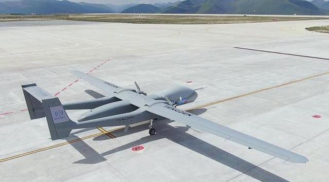 特朗普已连炸7国，美防长逼中国往后退，102架次美军机分批进南海