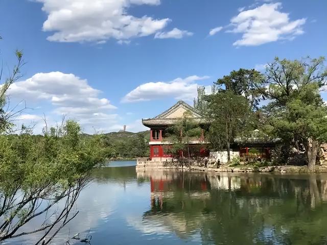 承德“双子星”市区名场面，一个白天圈粉，一个夜晚爆单名场面