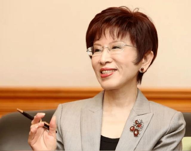 就两岸关系表态，请求赴陆面谈，赖清德第一时间反对，郑丽文回怼