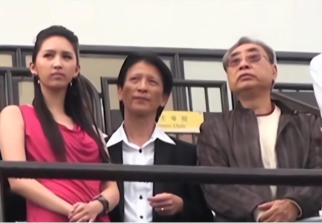 曾是体操女神，退役后与大51岁的干爹谈恋爱，如今何傲儿收获新生
