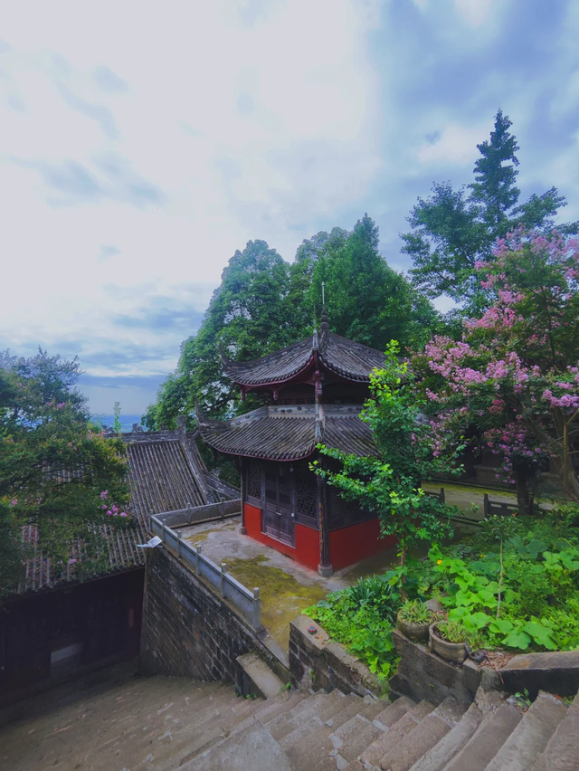 彭州法藏寺||斋饭、喝茶、书法、轻徒步，周末一日游超巴适