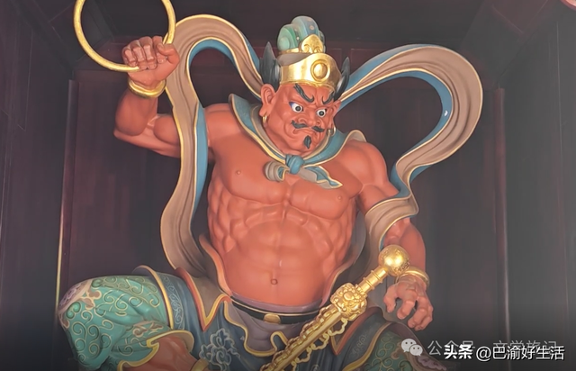 重庆丰都名山鬼城景区，里面到底啥样？