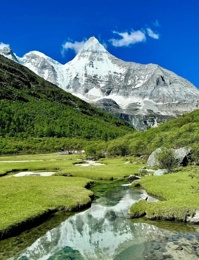 中国最美十大景点曝光!黄山仅排第三,榜首竟让神灵都“屏息”?