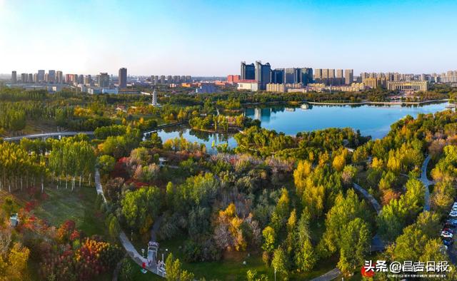 昌吉滨湖河中央公园：邂逅一场秋色绮梦