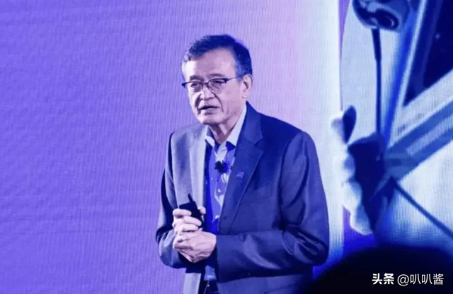 75岁芯片大佬潜逃美国！带核心技术机密，中国半导体暗战再添变数