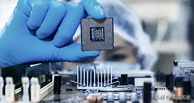 美国发出全球通缉令，逮捕中国芯片科学家陈正坤	，现在怎么样了？