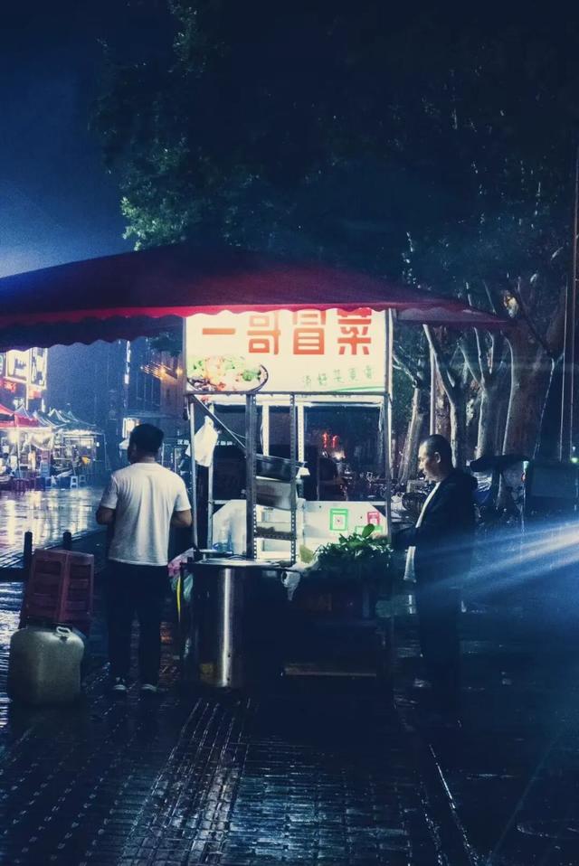 在未央，雨是历史的回响 也是生活的烟火