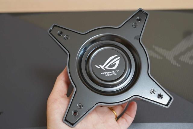信仰觉醒！ROG绝神X 双模OLED电竞显示器 玩家战力全开！