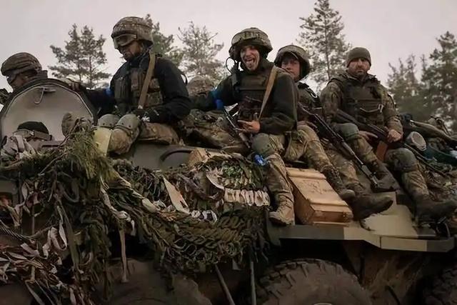 乌战暗线，从“轻骑兵冲锋”到援乌导弹，英国的克里米亚心结