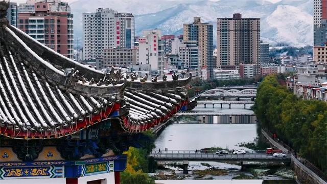 商洛2025年冬初雪