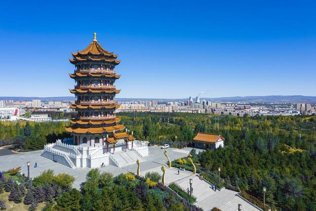 一个新晋的避暑之都，距北京300公里，比大同凉爽比张家口更好玩