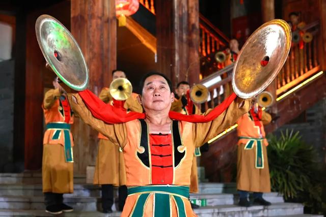 快看！凤冈唢呐、威风锣鼓、中幡……上演了