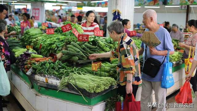 辟谣：智慧菜市场不适合老年人？