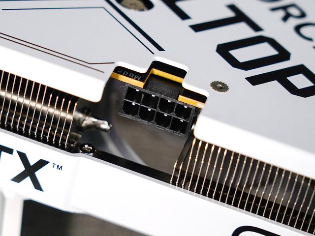 8G显存是原罪，还是光追来背锅？RTX5060金属大师对比评测