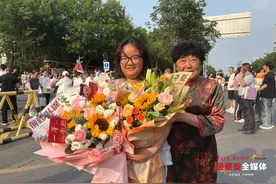 山东2025年夏季高考仅剩最后一天 选考“物化政”考生率先完成高考图片